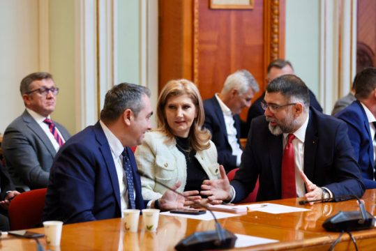 425003784_780274717247407_1998174340121712333_n