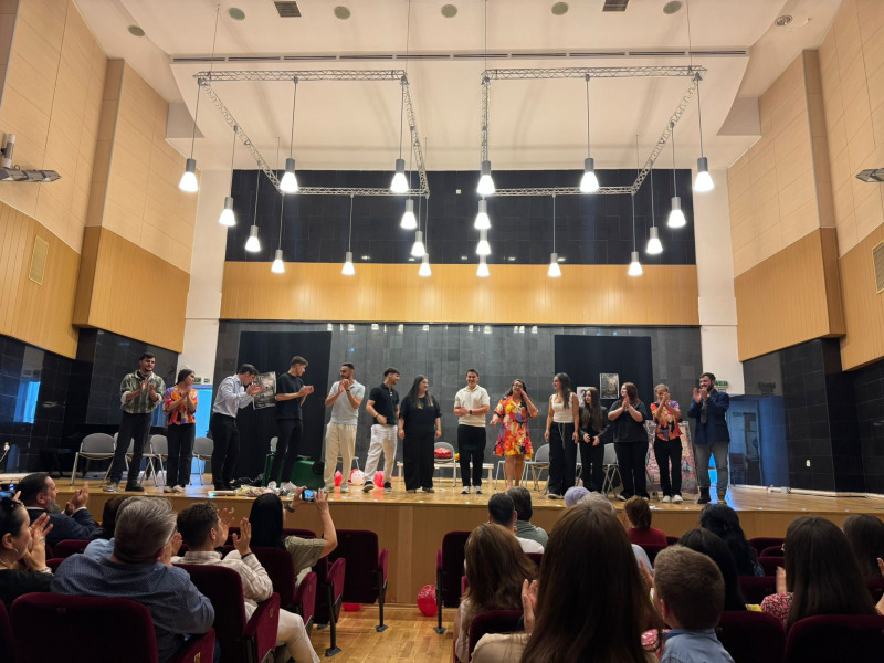 „Întâlnindu-l pe Godot”, o provocare artistică pe scena Ateneului din Giurgiu